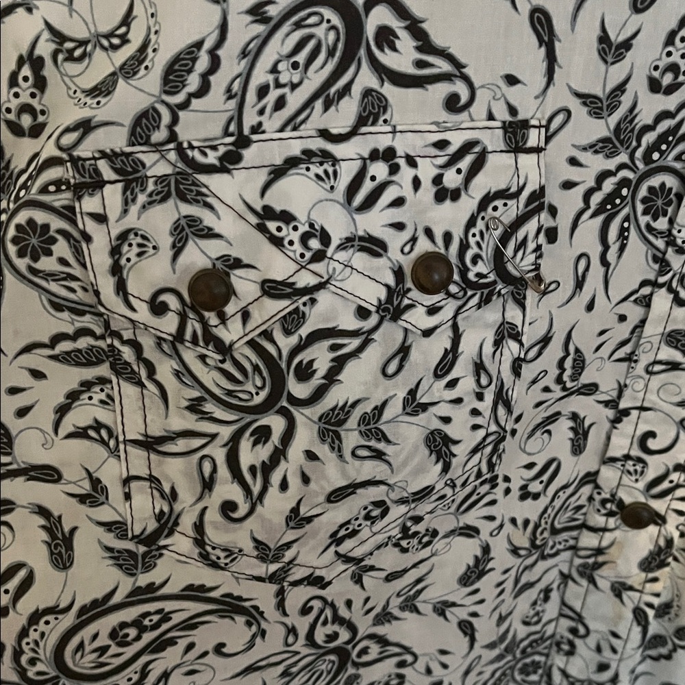 Cody James Men's Black & White Paisley Button-Down Shirt - Picture 4 of 4